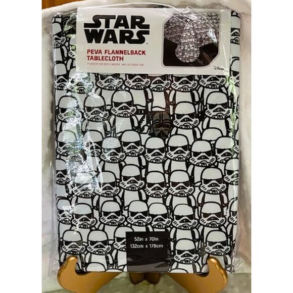 Star Wars Stormtroopers & Darth Vader Flannelback 52"X70" Tablecloth-NEW - Picture 1 of 2